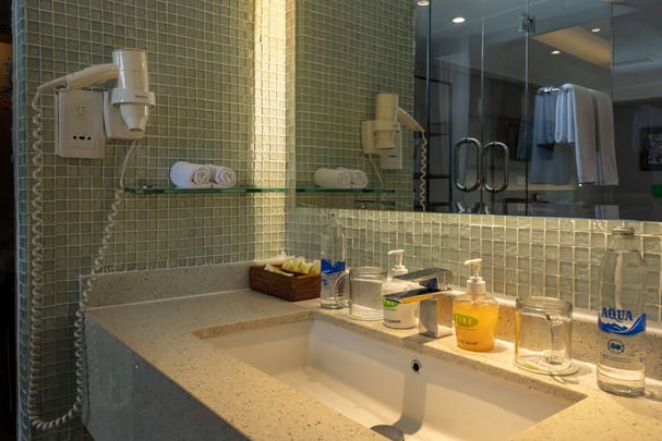 Superior Room Bathroom