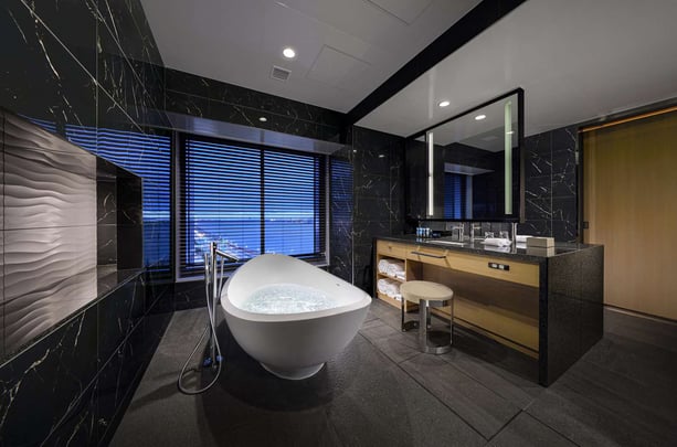 Fontaine Suite Bathroom at Villa Fontaine Premier