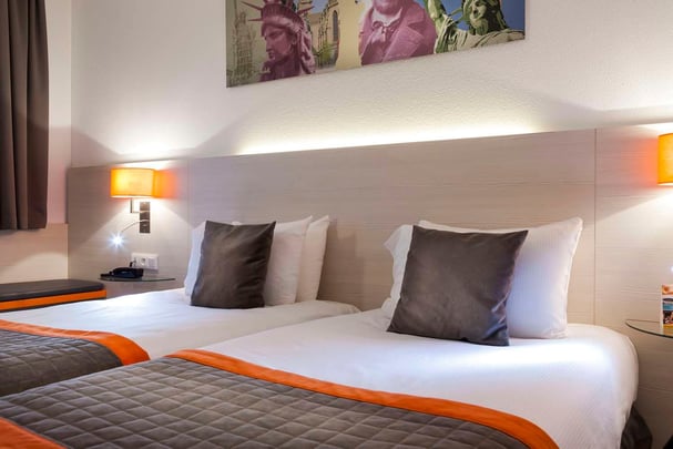 Standard twin bedded room