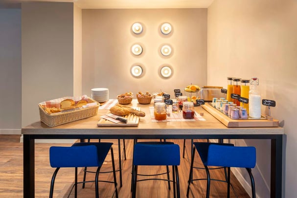 Best Western Hotel Kobalt Breakfast buffet area