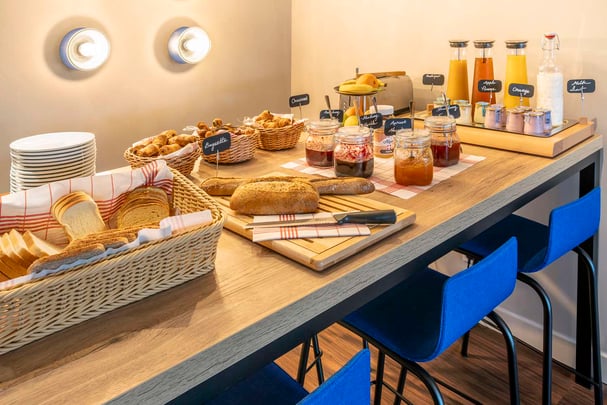 Best Western Hotel Kobalt Breakfast buffet area