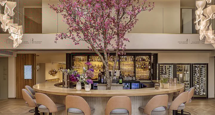 Spacious and luxurious lobby