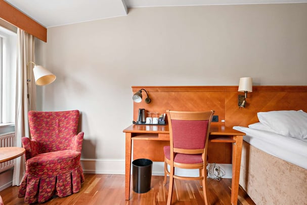 Double Standard Strand hotel