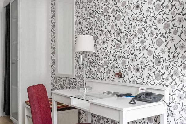 Queen BW Plus Edward Hotel