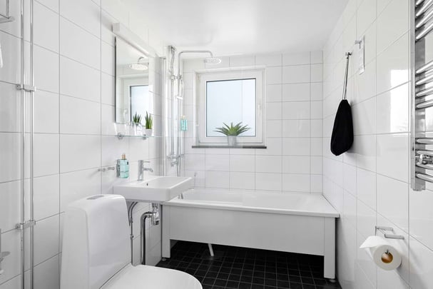 Apartment bathroom BW Princess Hotel