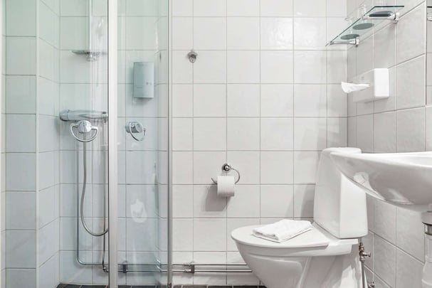 Bathroom BW Tidbloms Hotel