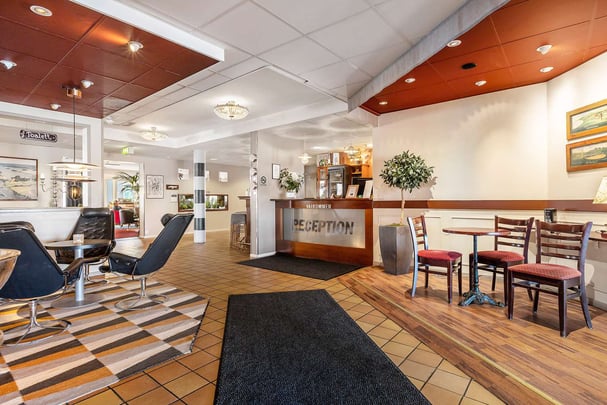 Best Western Norra Vättern Reception Lobby