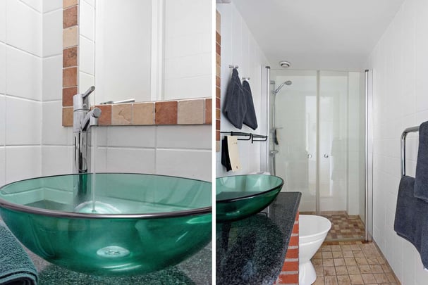 Standard Queen Bathroom BW Hotell Hudik