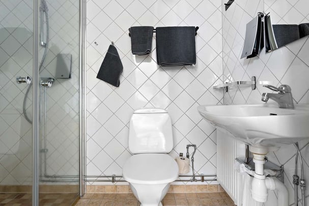 Standard single bathroom BW Hotell Hudik