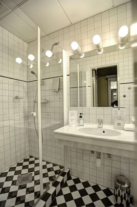 Standard Bathroom