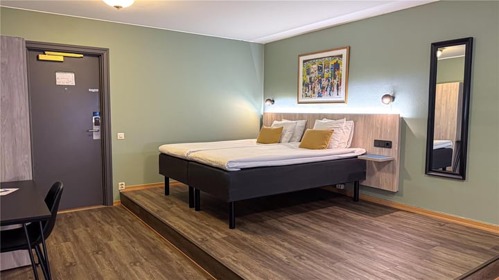 Family room Kom Hotel