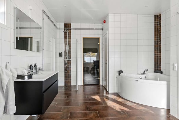 BW Gustaf Wasa Suite Bath room
