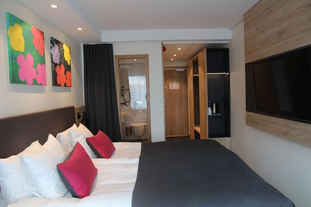 Standard Room - Kingsize Bed