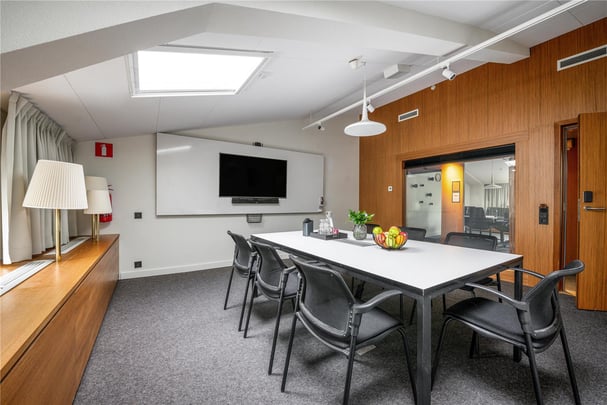 Sthlm Bromma conference room Learjet