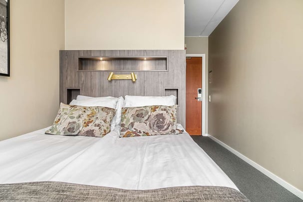 Queen BW Ta Inn Hotel