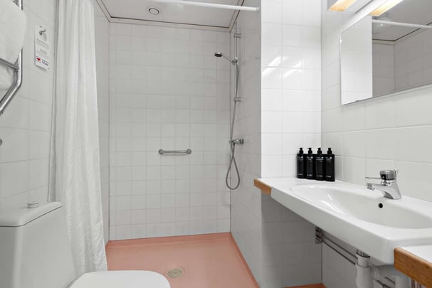 Bathroom BW Hotell Lerdalshojden