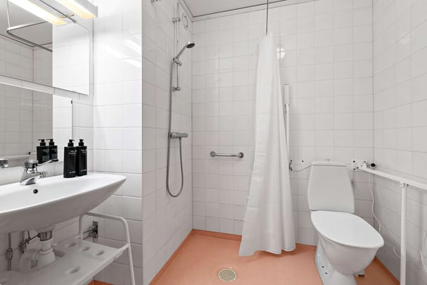 Single bathroom BW Hotell Lerdalshojden