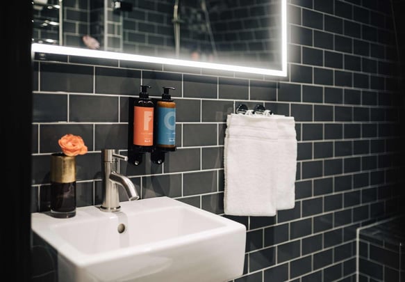 Single Room, Bathroom