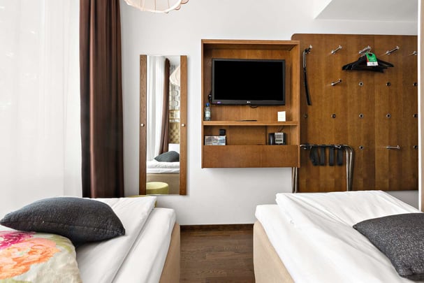 Twin Standard BW The Public Hotel