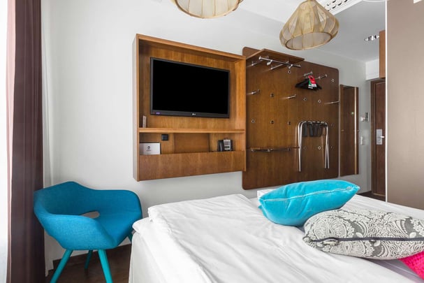 Queen BW The Public Hotel