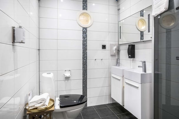 Suite bathroom BW Hotell Karlshamn