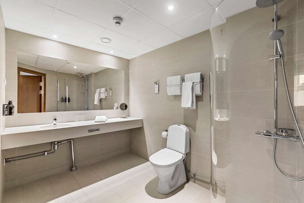 Juniorsuite bath BW Plus Hotell Savoy Lulea