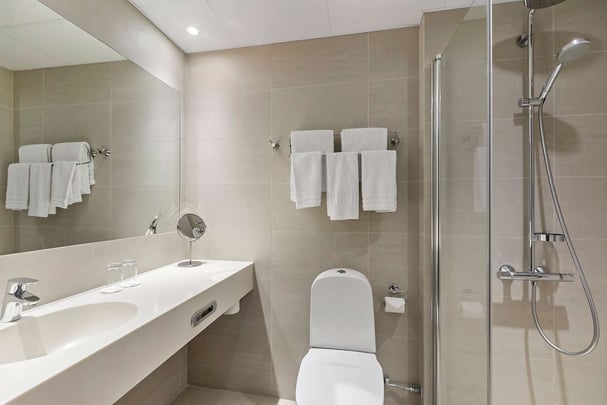 Standard bathroom BW Plus Hotell Savoy Lulea