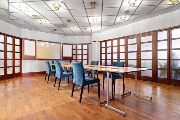 Conference Saturnus Jupiter BW Royal Star