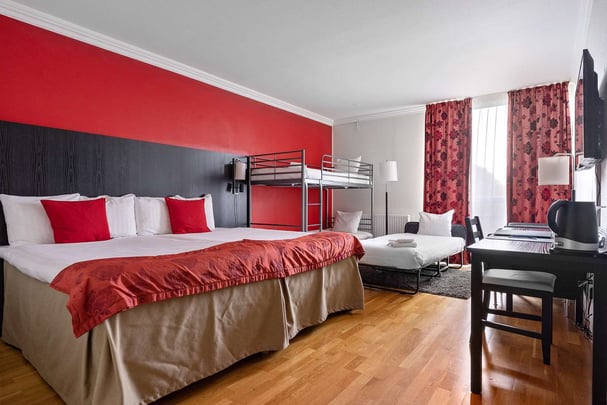 Familyroom five freegym BW Royal Star