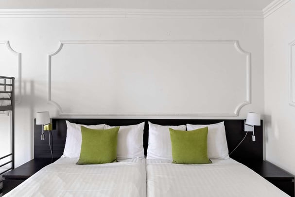 Familyroom four BW Royal Star