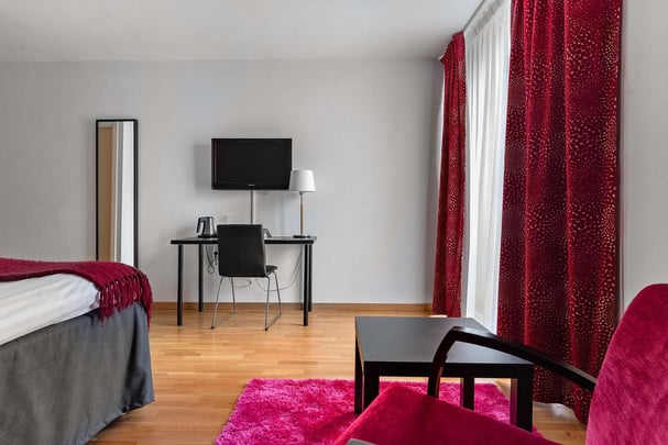 Single Standard BW Royal Star