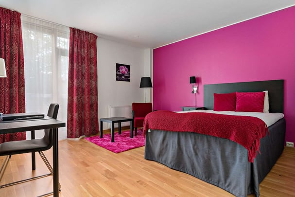 Single Standard BW Royal Star