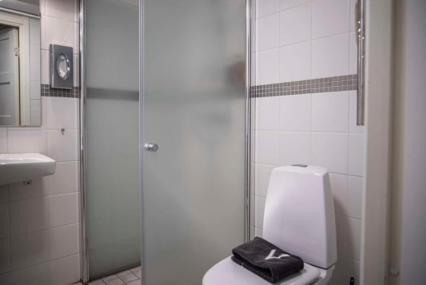 Premium basement bath V Hotel