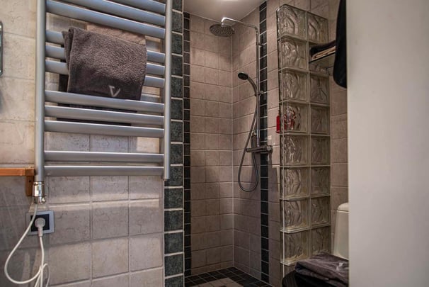 Standard Queen Bath V Hotel