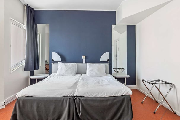 Eurostop Orebro accessible room bed