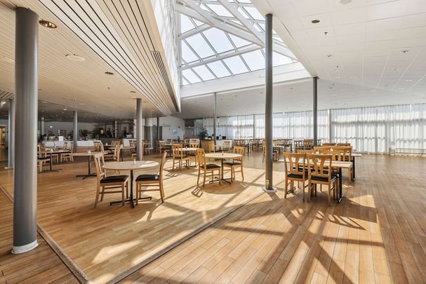 Eurostop Orebro Seating Area glass ceiling