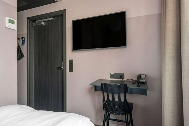 Single small BW Plus Hus