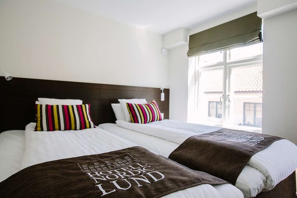 Studio Guest Room with Two Single Be