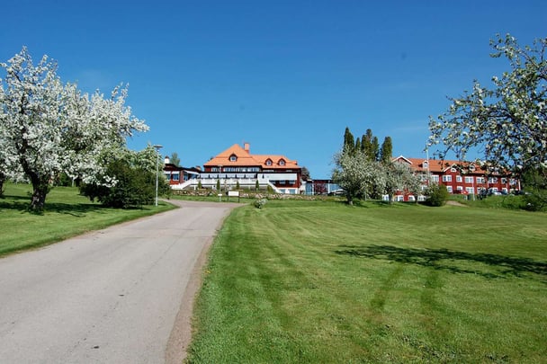 Byggnad sommar