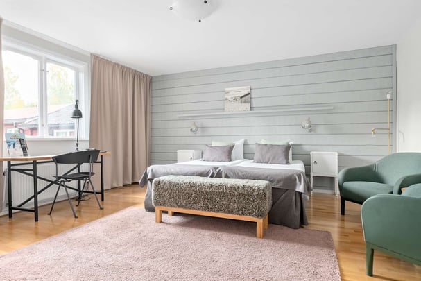 Superior double Dalecarlia