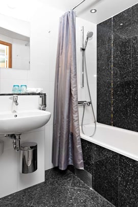 Standard Bathroom with Bathtub