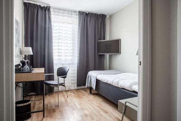 Single Bed Guest Room