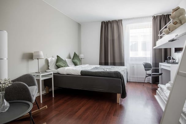 Family Room Guest Room