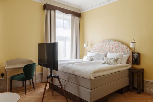 Hotel Ruth Deluxe side