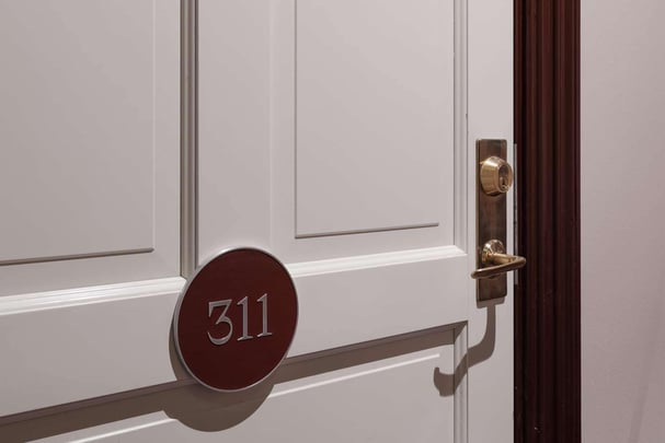 Hotel Ruth Detail room sign