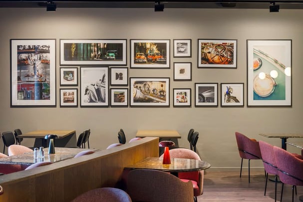 Picture wall restaurant Kungens Kurva