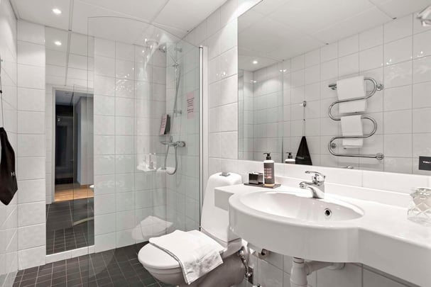 Single standard bath Aiden Solna