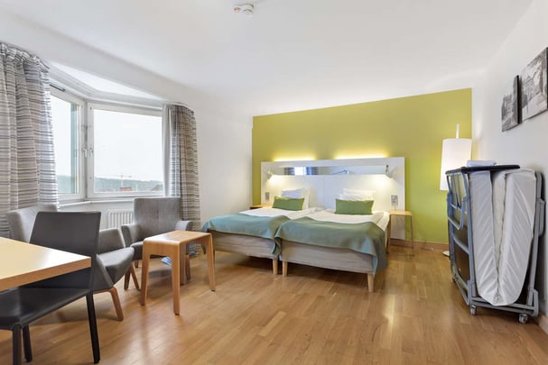 Family three BW Plus Skogsh jd