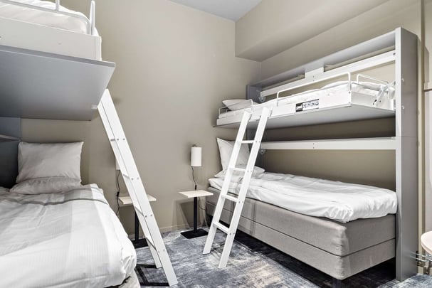 Family no window Aiden Karlstad Arena