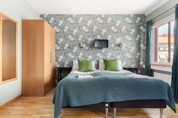 Standard three single beds BW Uppsala